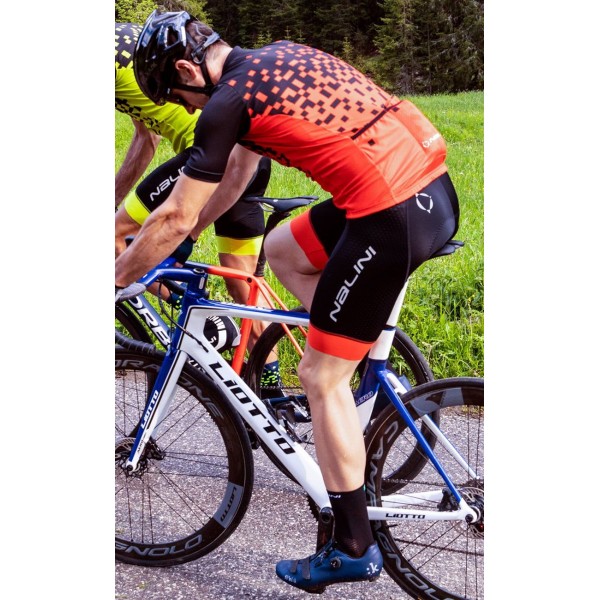 New Color Bib Short Trägerhose kurz schwarz/rot New Color Bib Short Trägerhose kurz schwarz/rot